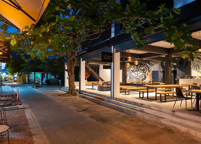 Savage Hostel Koh Tao